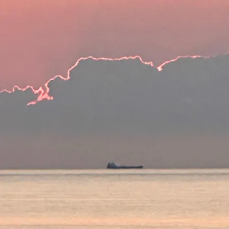 Le Sunset - Face *